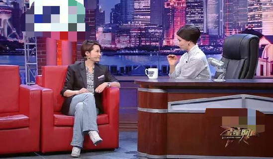 袁立与赵宝刚十指紧扣路边相拥 曾与张怡宁老公苦恋12年