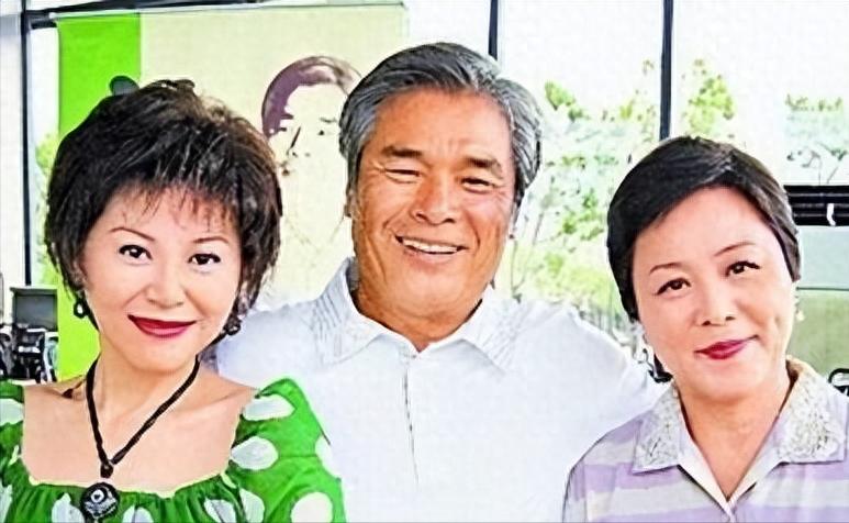 老戏骨雷洪：6个老婆同住一屋，每人每月7万零花钱，71岁娶第七房