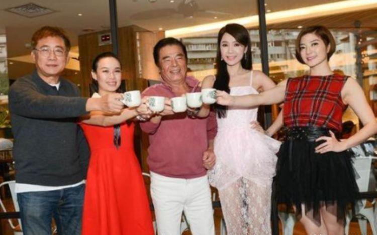 老戏骨雷洪：6个老婆同住一屋，每人每月7万零花钱，71岁娶第七房