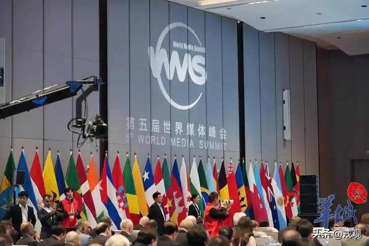 2026开局就搞事！AI颠覆生活，美欧为小岛掐架不留情面