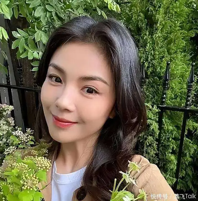 大难临头各自飞？为丈夫还清4亿债务的刘涛，已走上了另一条大道