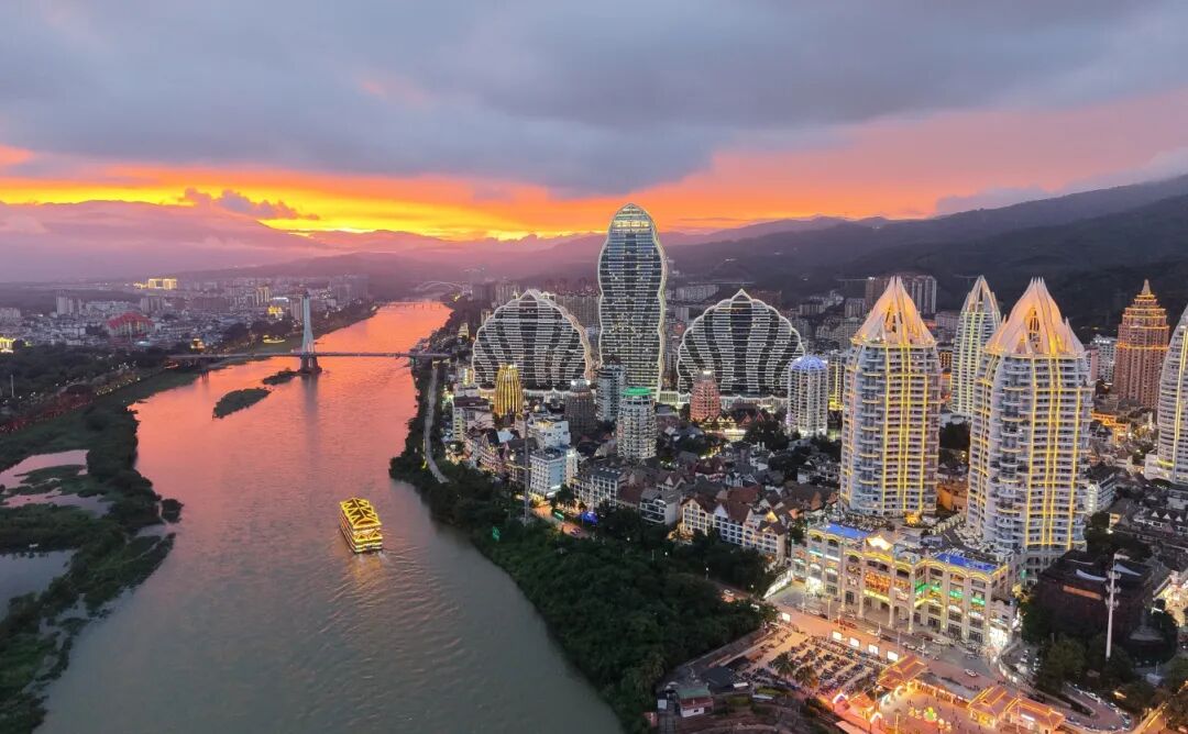 当滇超联赛遇上西双版纳……