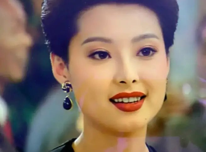 在娱乐圈“口无遮拦”的袁立：终于活成了她想要的样子