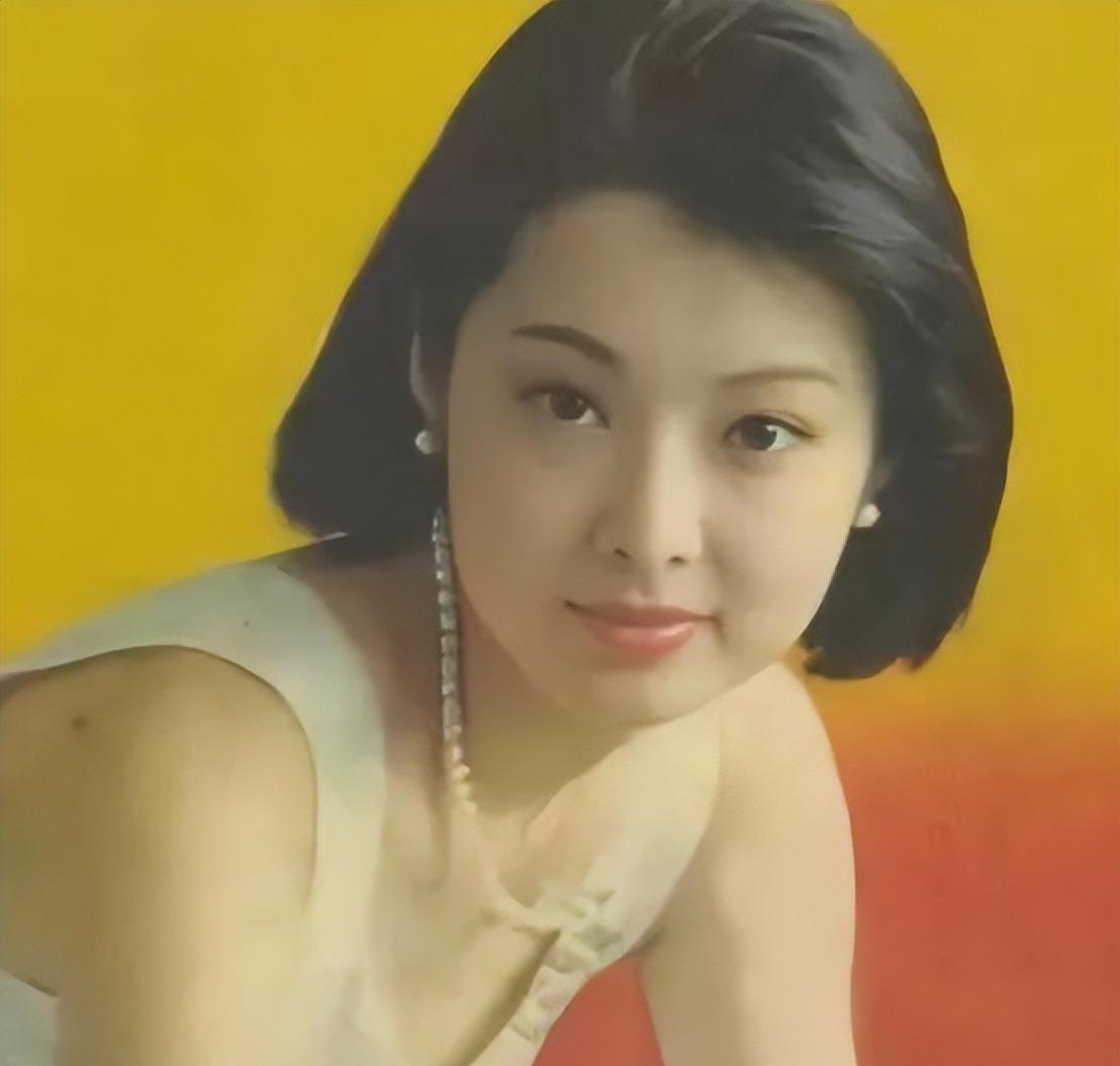 三婚四恋多段绯闻，孤傲女王袁立，走到今天的结局该怪谁