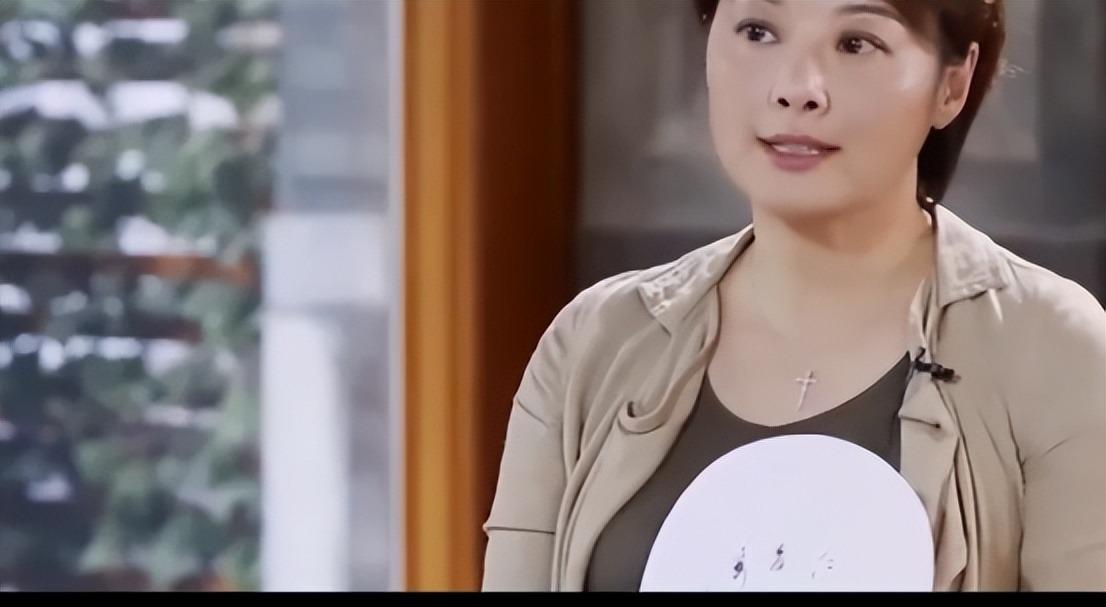 三婚四恋多段绯闻，孤傲女王袁立，走到今天的结局该怪谁