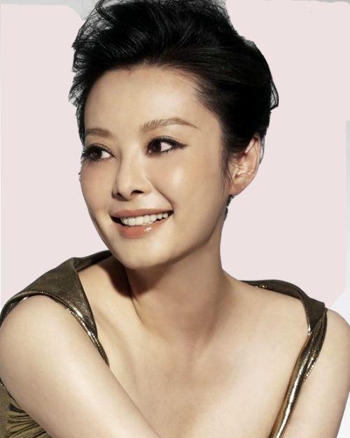 女星的潇洒爱情:6个男友,嫁过仨,做小三被人妻怒扇耳光