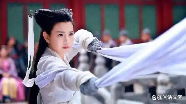 神雕第一高手，50招秒杀金轮，完胜蒙古3杰，实战远超郭靖杨过周伯通