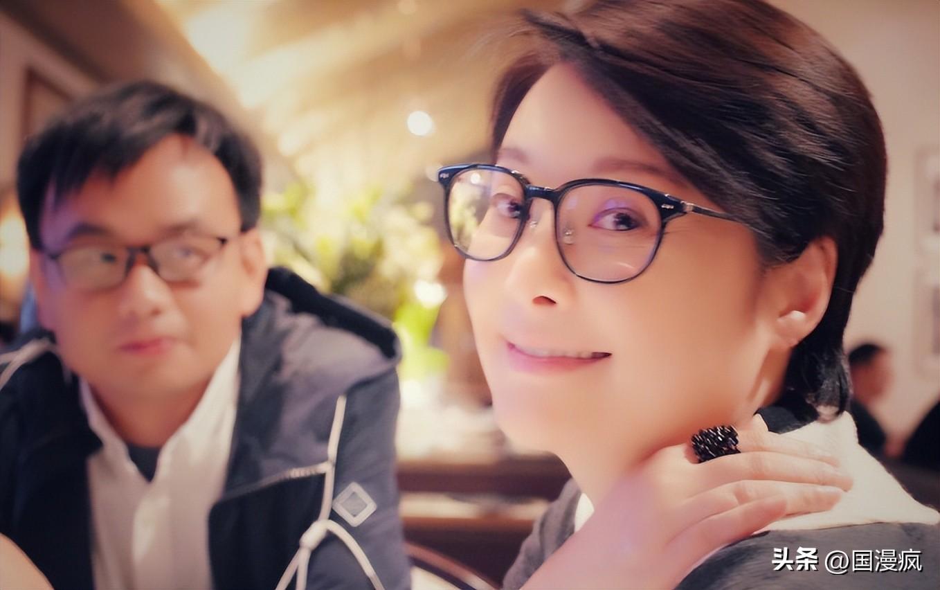 “婚姻疯子”袁立,徐威花800万为她买四合院,三婚却嫁鲜肉诗人