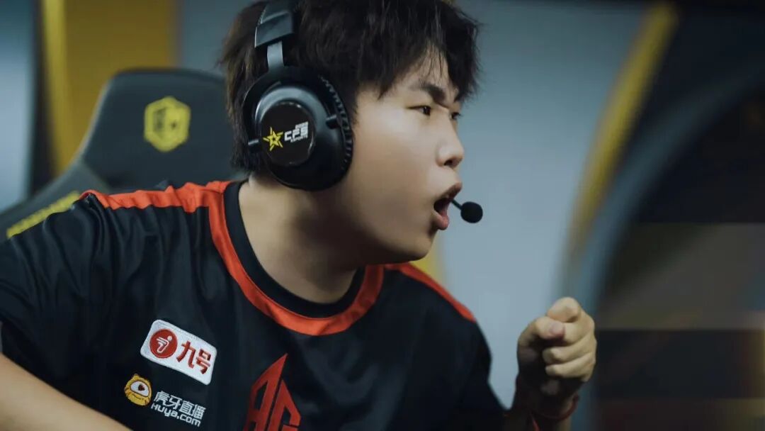 穿越火线职业电竞年终回顾:不断突破情绪阈值的一年