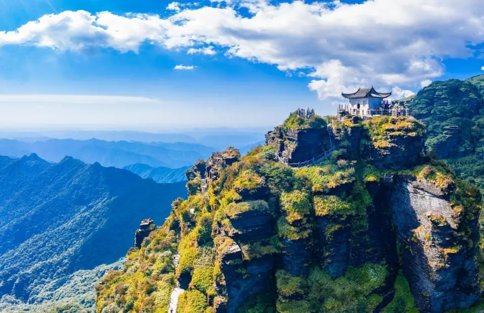 贵州旅游必去的15个景区，去过一半已经此生无憾，你去过了几个