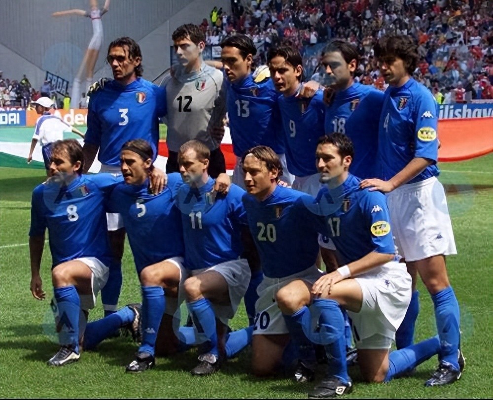 马尔蒂尼的欧洲杯-3，2000年被史上第一窝里横坑死 意大利憾失冠军