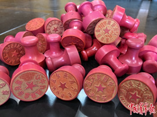 编、印、发、挂网……“山寨期刊”的亿元论文生意