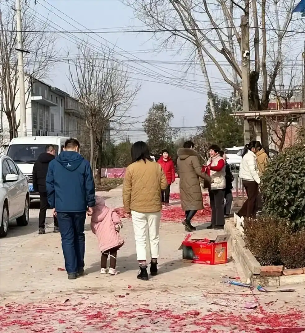 上午立春，无雪过年；下午立春，春节冷哭，2026年立春在几点？老天爷的天气预报！立春时间透露春节冷暖秘密