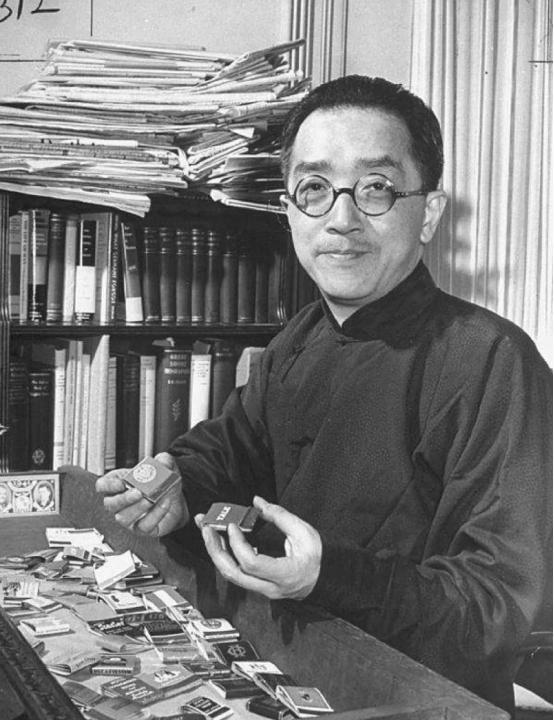 杨振宁父亲拜托胡适为儿子找对象,胡适笑了:他用不着我帮忙