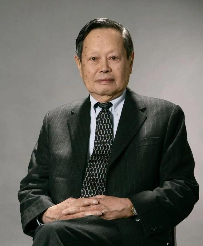 山高水长，杨振宁先生在复旦留下的那些珍贵瞬间