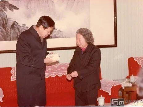 山高水长，杨振宁先生在复旦留下的那些珍贵瞬间