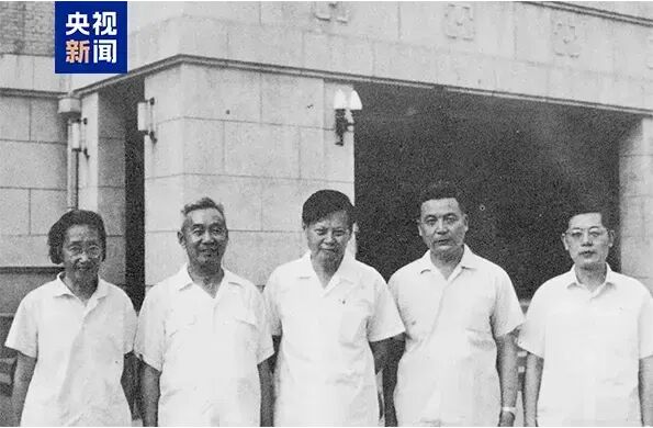 【追忆】杨振宁与邓稼先友谊的10个瞬间