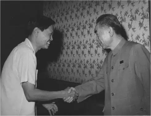 杨振宁：跨越世纪的科学魂与中国心