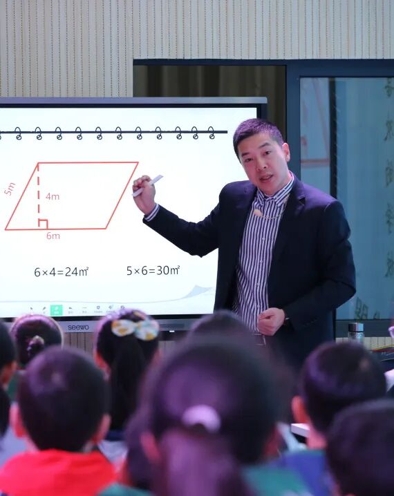 新课标引领新课堂      优质课尽展新素养