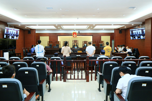 张家界中院举行全市法院“6.26”国际禁毒日新闻发布会