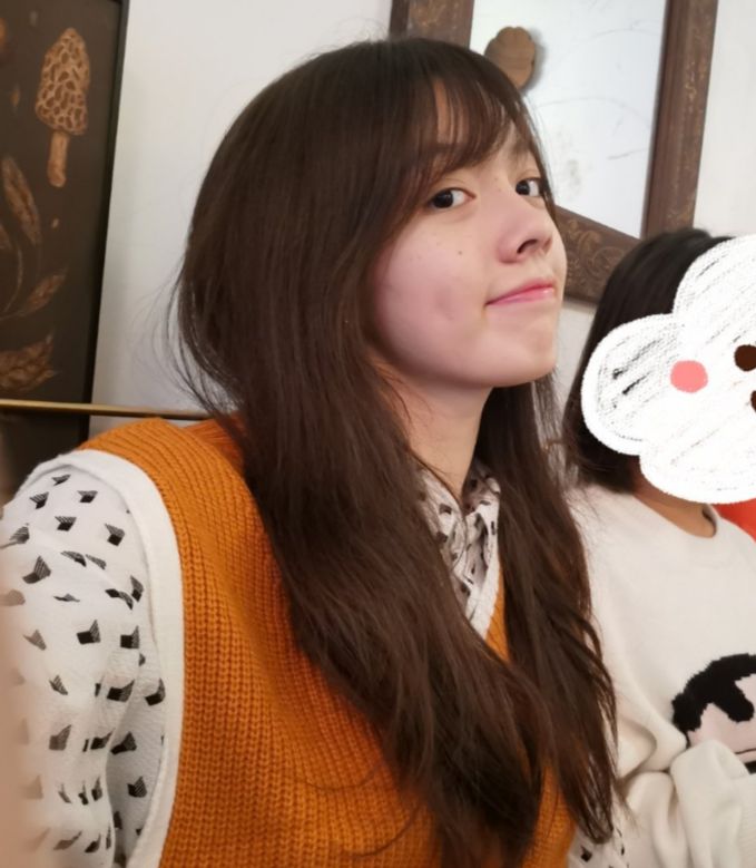 她是赵今麦版的《巴啦啦》美雪,今15岁身高175,腿长绝了!