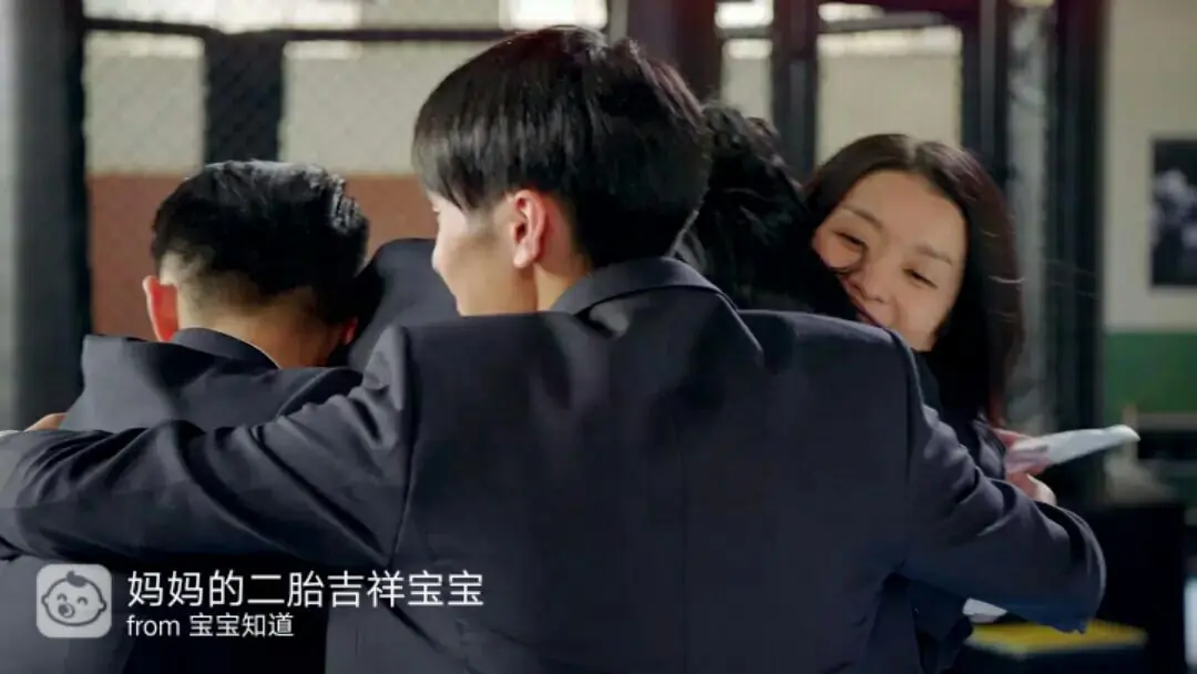 [好剧推荐]温柔女主看腻了？《女校男生》格斗女王用拳头“撂倒”男主