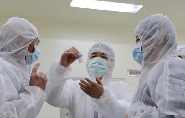 即将65岁的蔡英文至今“没打新冠疫苗”，台媒体人质疑：这合理吗？