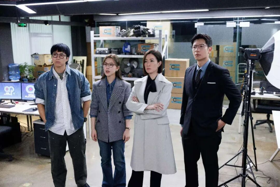 《新闻女王2》:如今舆论场比任何时候都更需要记者 | 新京报评论