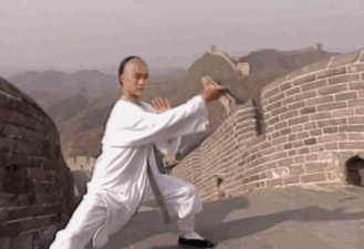 9年29部作品,被第七代导演点名“抢饭碗”,吴京的时代来了吗?