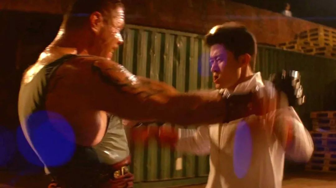 9年29部作品,被第七代导演点名“抢饭碗”,吴京的时代来了吗?