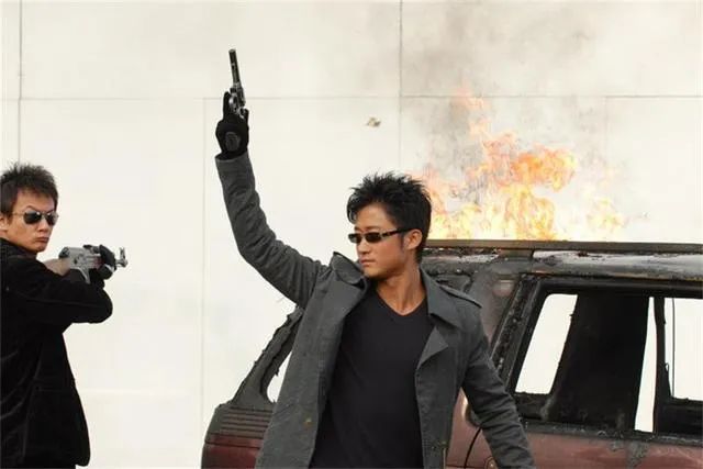 9年29部作品,被第七代导演点名“抢饭碗”,吴京的时代来了吗?