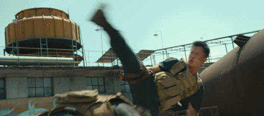 9年29部作品,被第七代导演点名“抢饭碗”,吴京的时代来了吗?