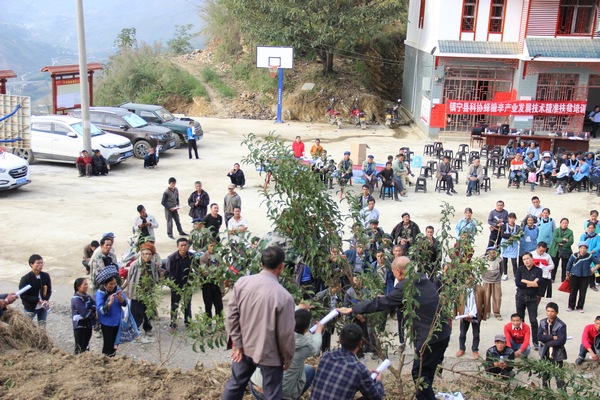 镇宁县离退休干部：老骥伏枥践初心  建党百年谱新篇