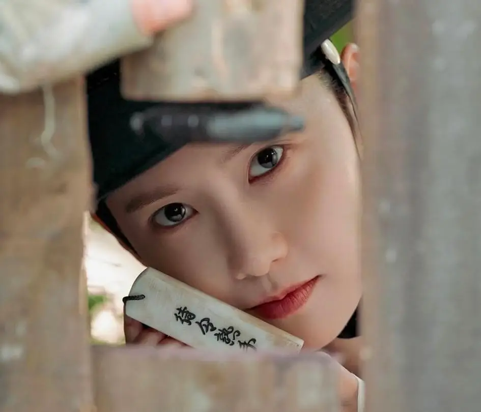 滤镜破碎！戏里辱华戏外捞金，林允儿全智贤人设崩塌付出代价