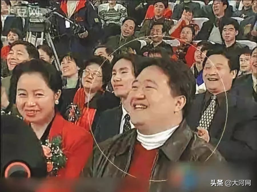 霸屏春晚19年的“笑脸哥”，今年没见着？因身体问题或从此告别春晚