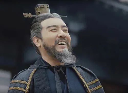 同样是演“曹操”,陈建斌和鲍国安放在一起看,差距就出来了