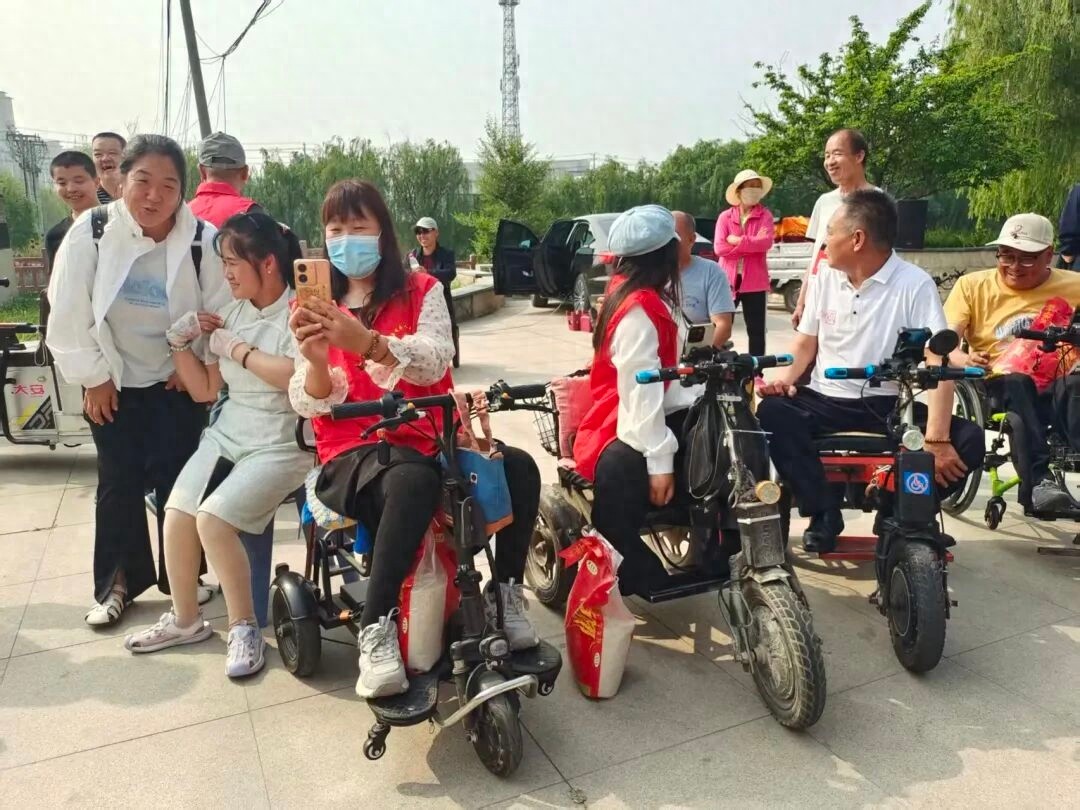 【乡镇和部门工作动态】情暖助残日 同心促融合——献县残联举办2026年全国助残日活动