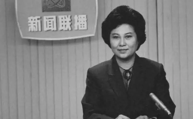 邢质斌:播报《新闻联播》28年,现已退休12年,近况如何?