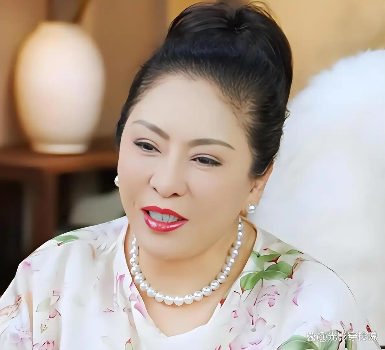 向华强大哥葬礼，大批反黑组警员布控，陈岚、向佐现身面露哀色