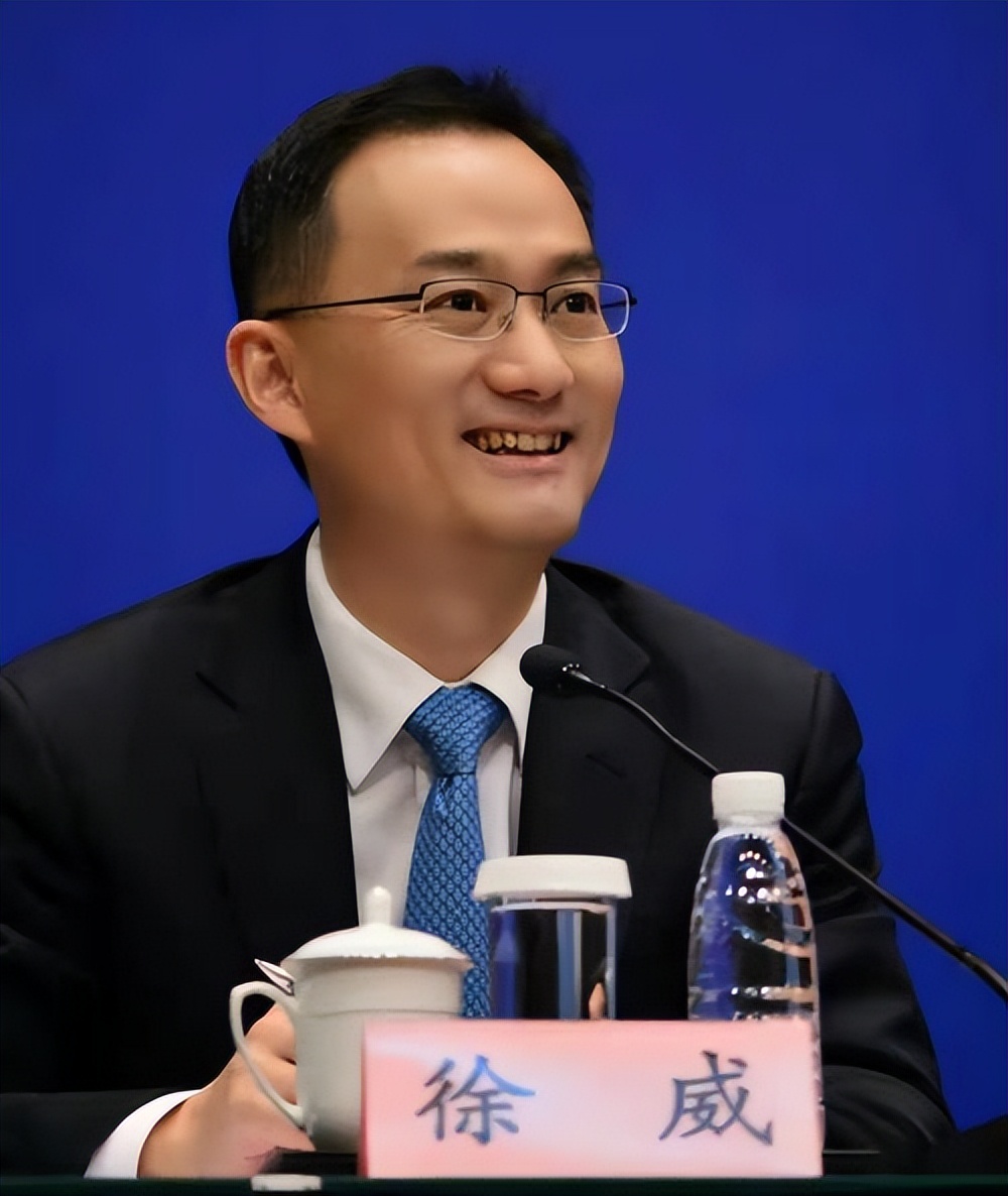 富商徐威：与12年女友袁立分手，转身娶了张怡宁，全靠岳母撑腰