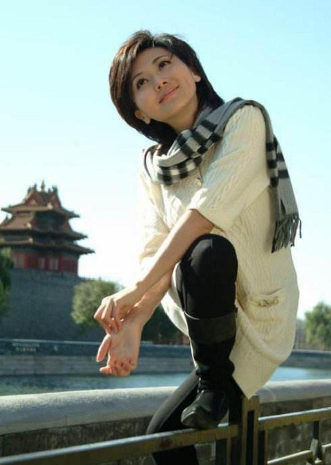 央视著名主持人柴璐：追梦路上有眼泪，曾公开征婚，46岁仍未婚