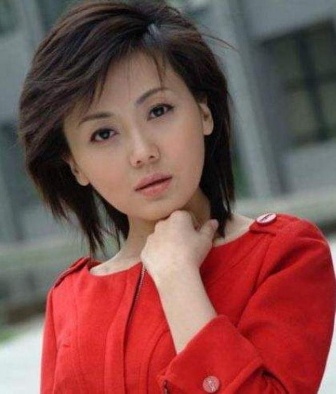 央视著名主持人柴璐：追梦路上有眼泪，曾公开征婚，46岁仍未婚