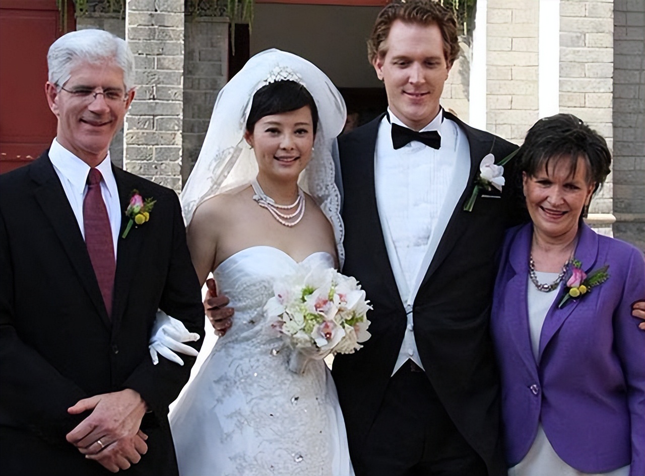 宠了袁立10多年,为其购800万四合院,徐威为何转身娶了张怡宁