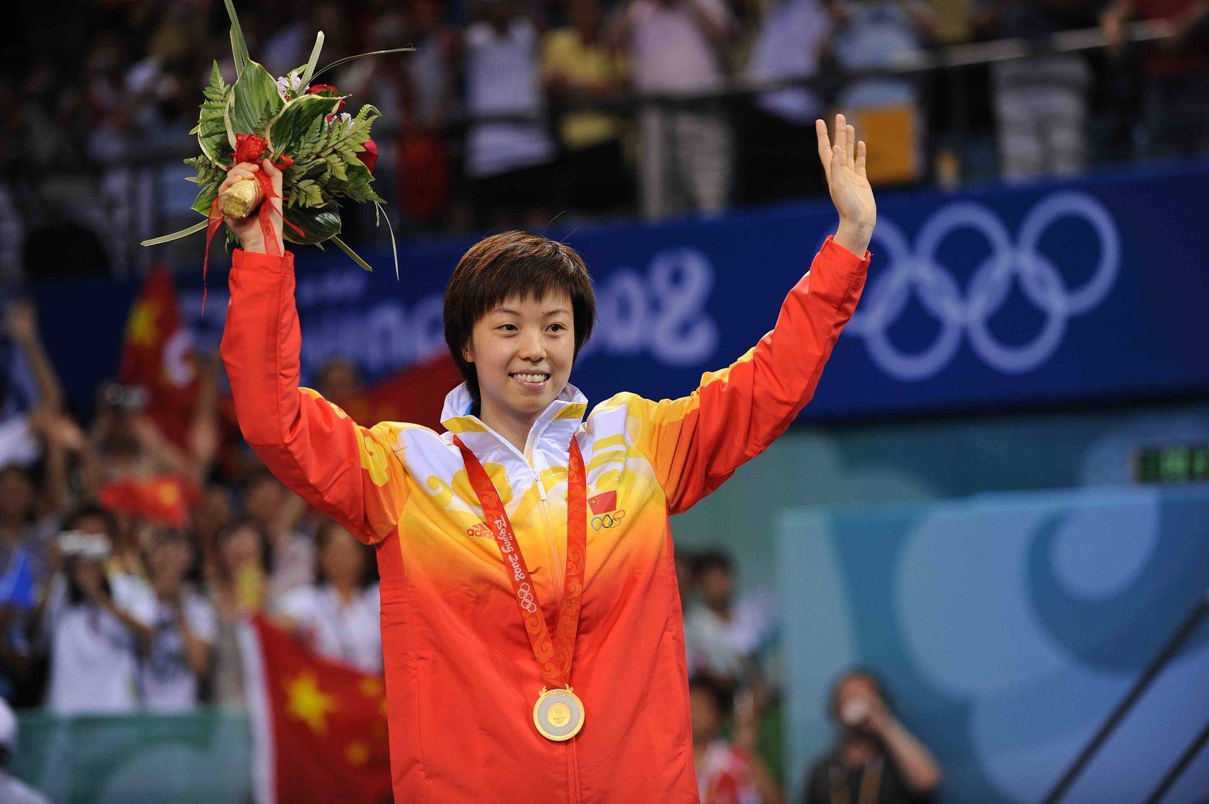 宠了袁立10多年,为其购800万四合院,徐威为何转身娶了张怡宁