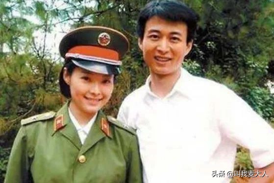 抛弃同居12年的袁立，徐威为何转身娶小20岁的张怡宁？