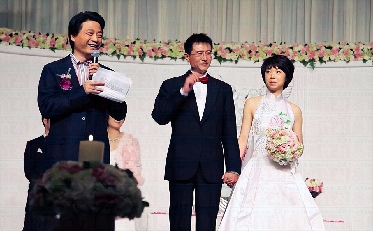 徐威宠了袁立12年，为何转身娶了世界冠军张怡宁？答案俗套又露骨