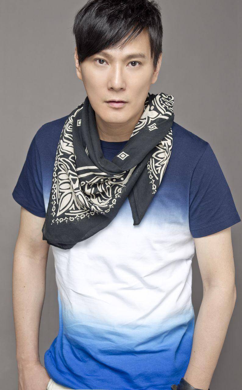 “情痴”张信哲：55岁仍未婚，他的破碎爱情就像一首带泪的情歌