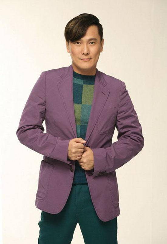 “情痴”张信哲：55岁仍未婚，他的破碎爱情就像一首带泪的情歌