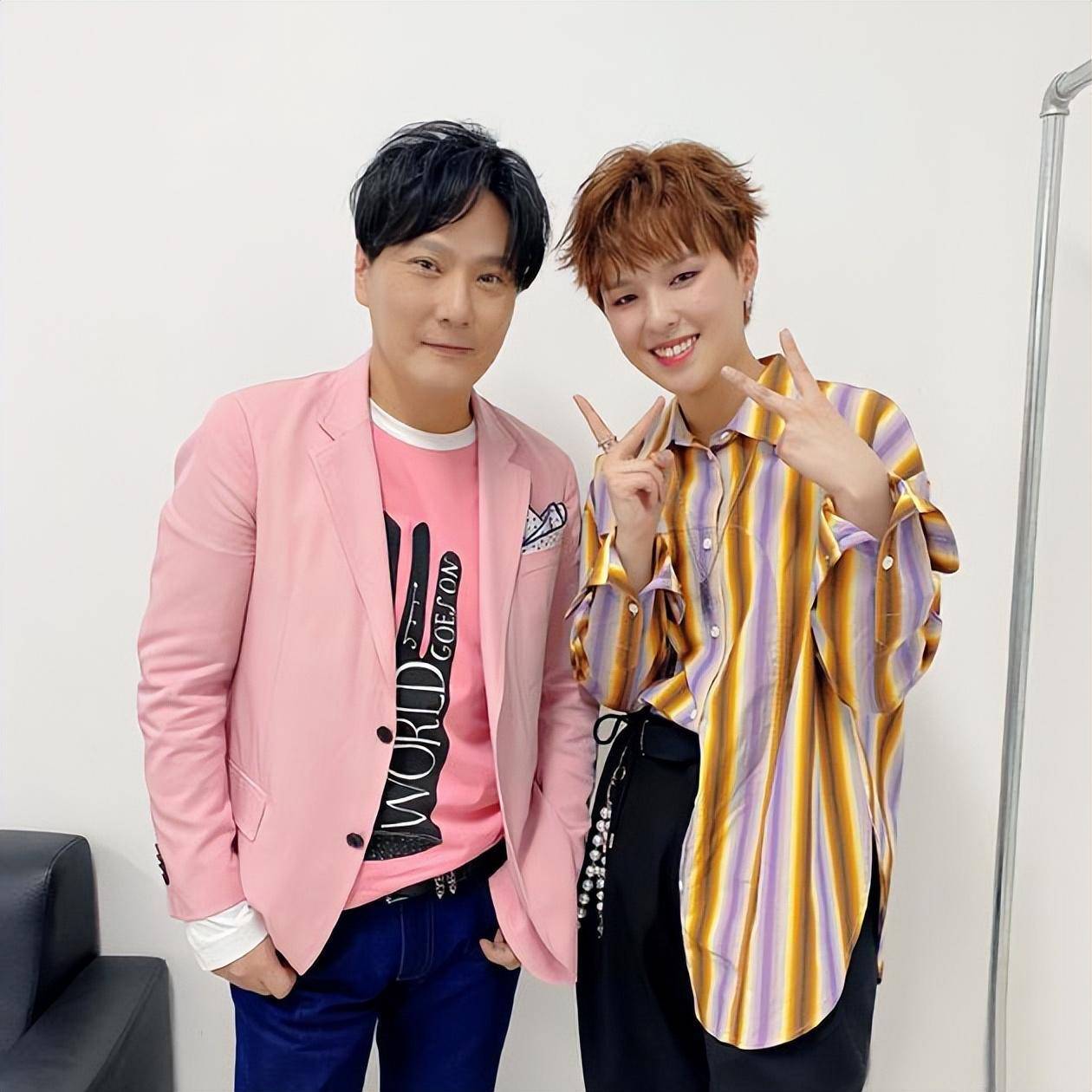 “情痴”张信哲：55岁仍未婚，他的破碎爱情就像一首带泪的情歌