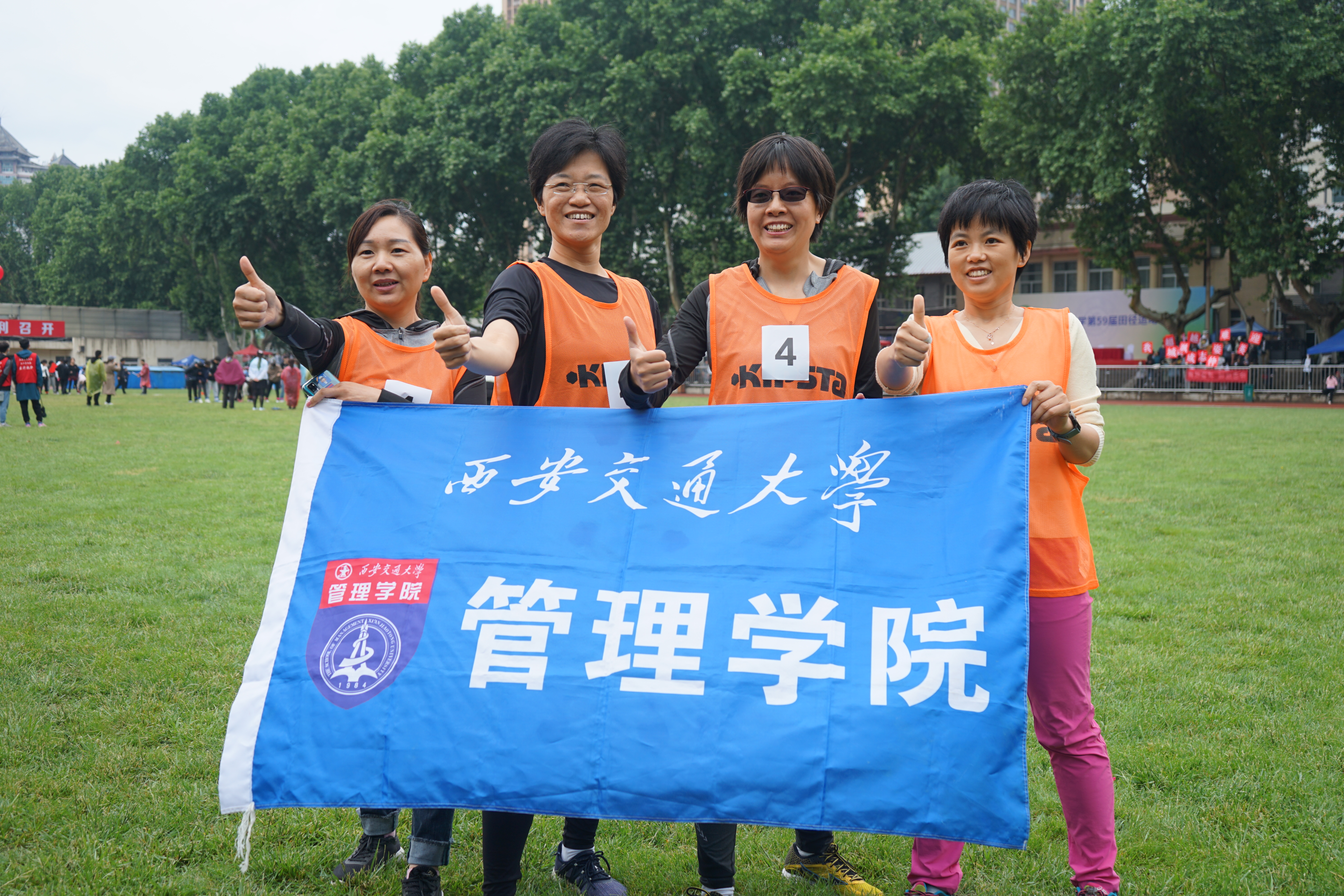 校运会参赛健儿：风起朝气盛，青年正拼搏